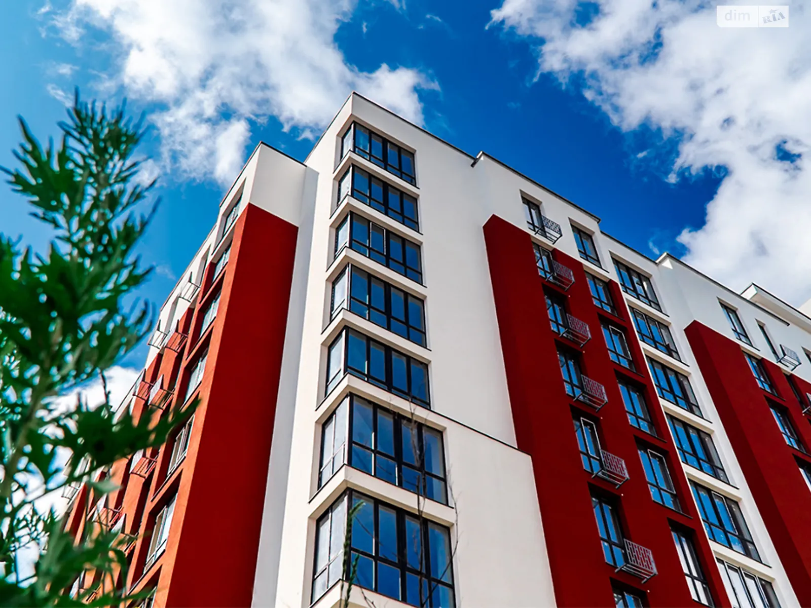 Продается 3-комнатная квартира 83 кв. м в Ивано-Франковске, ул. Химиков, 29А - фото 1