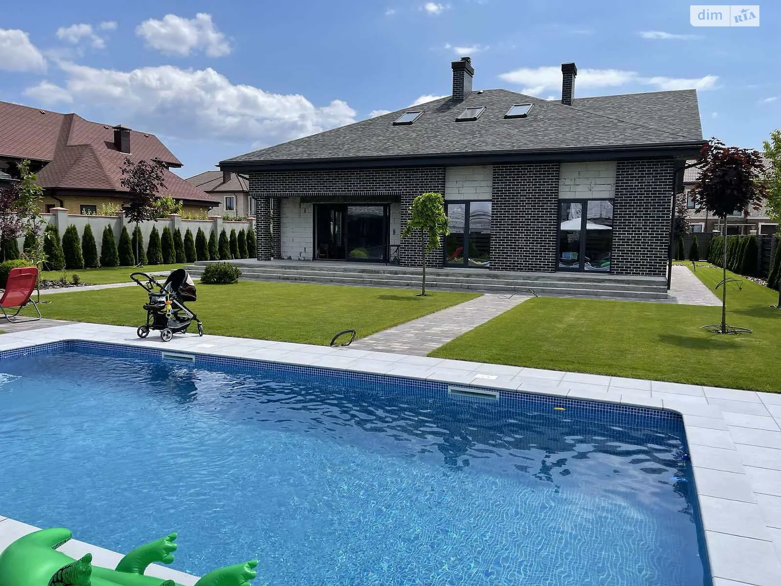 Продается дом на 2 этажа 271 кв. м с мебелью, цена: 340000 $ - фото 1