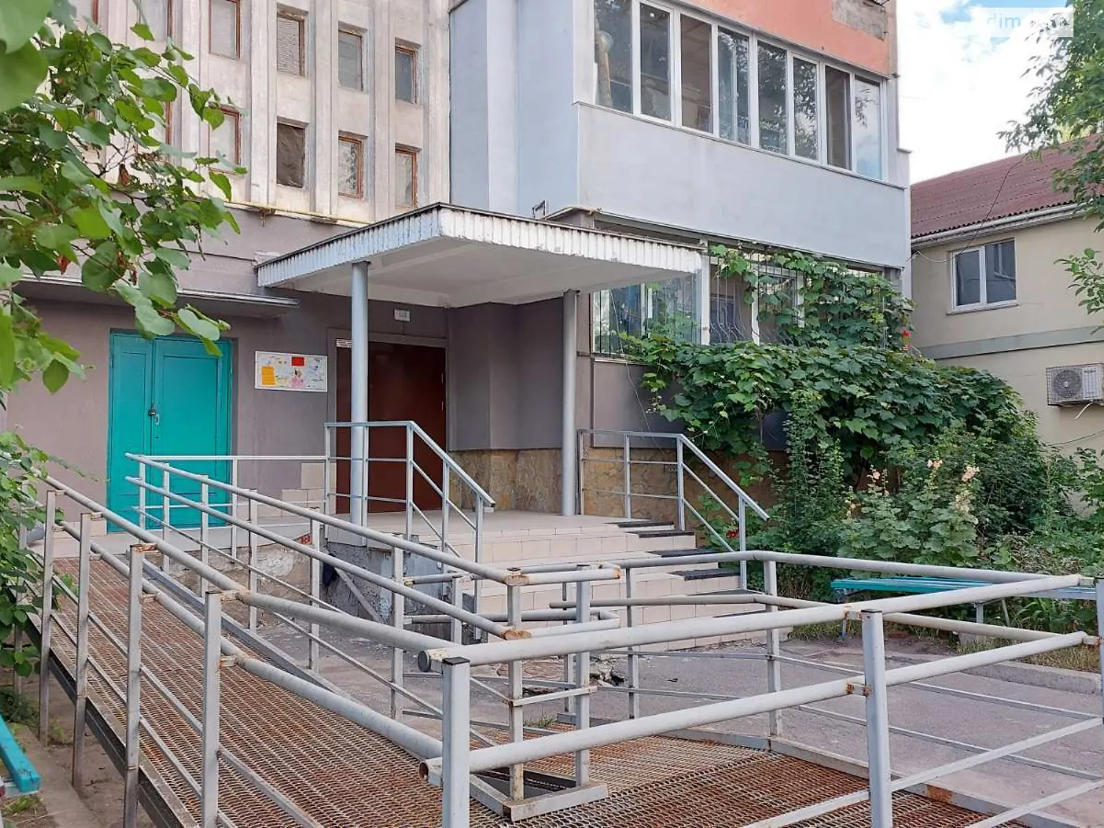 Продается 3-комнатная квартира 63 кв. м в Виннице, ул. Антонова Олега, 52 - фото 1