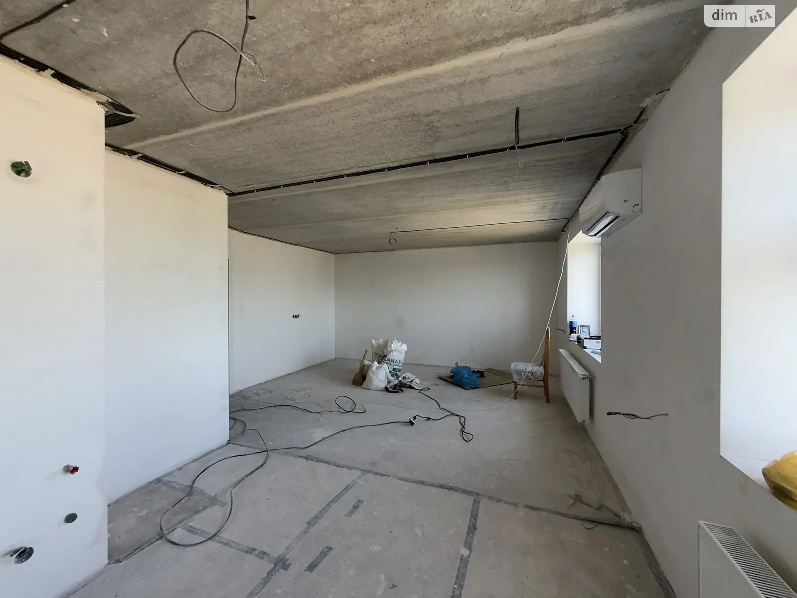 1-комнатная квартира 60 кв. м в Тернополе, ул. Владимира Великого - фото 1