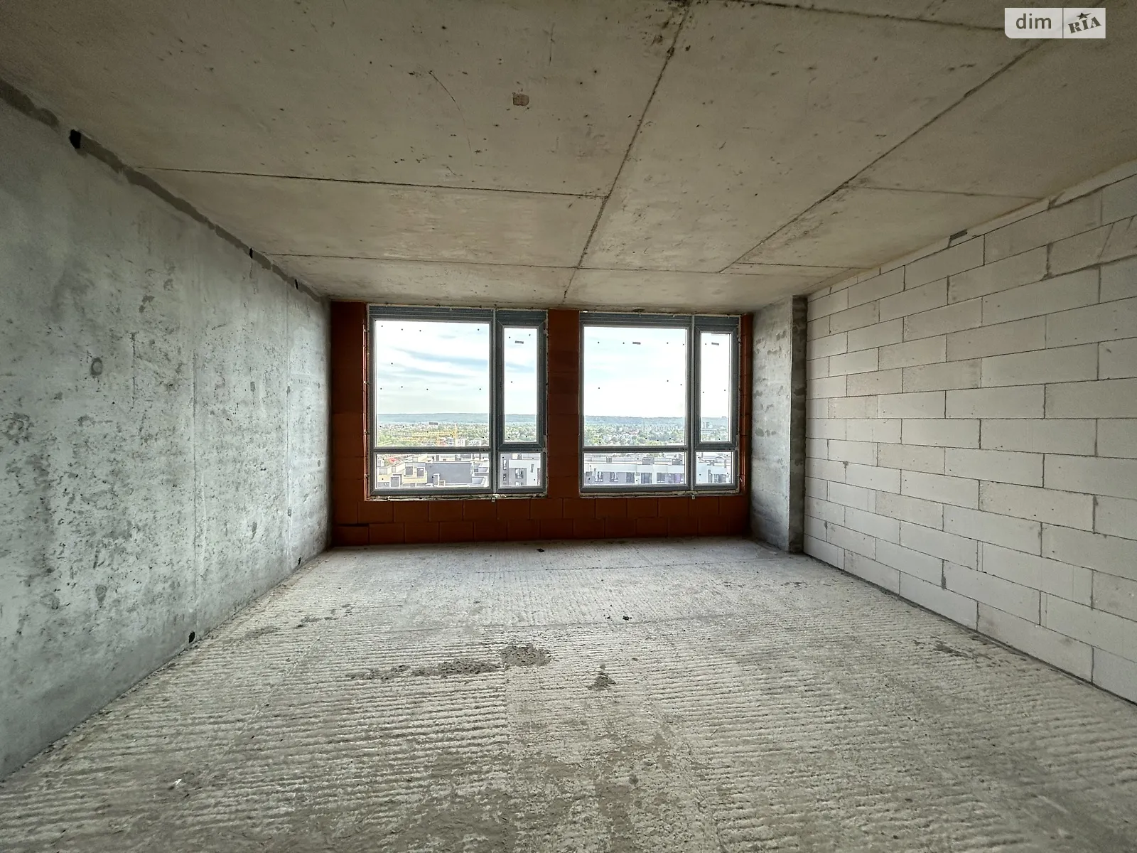 Продается 2-комнатная квартира 57 кв. м в Ивано-Франковске, ул. Юліана Пелеша(Крайковского), 11 - фото 1