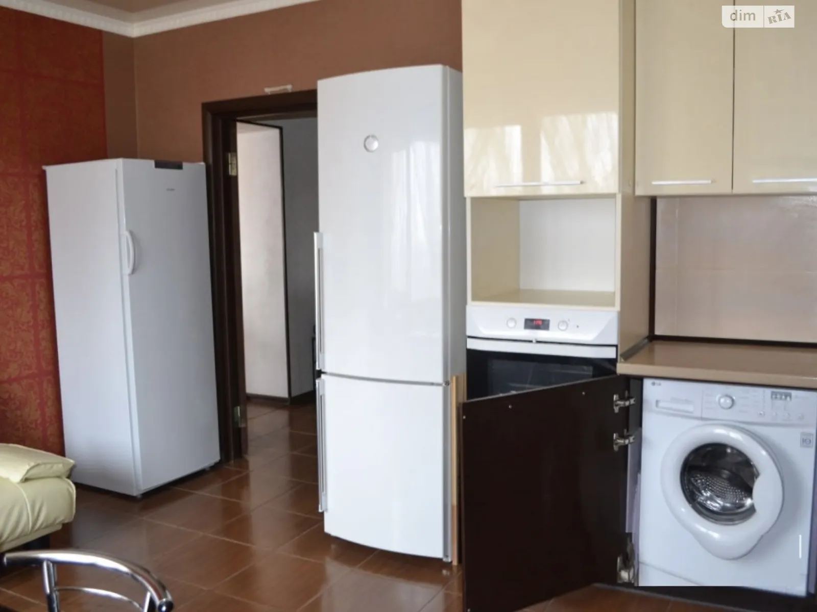 Продається 3-кімнатна квартира 103 кв. м у Богданівці, вул. Першотравнева, 4 - фото 1