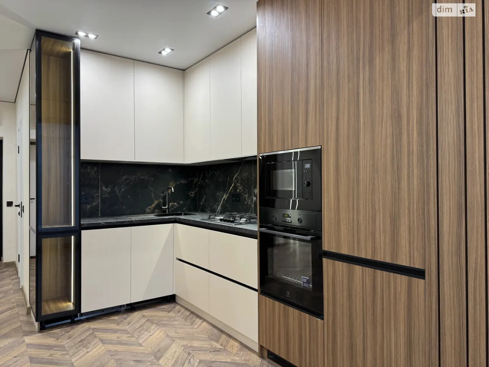 Продается 1-комнатная квартира 45.4 кв. м в Ивано-Франковске, ул. Мира, 100А - фото 1