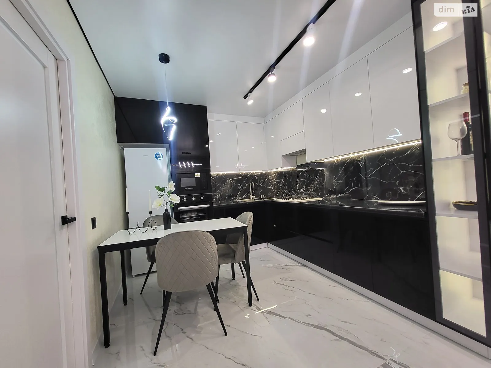 2-комнатная квартира 58 кв. м в Тернополе, ул. Киевская - фото 1