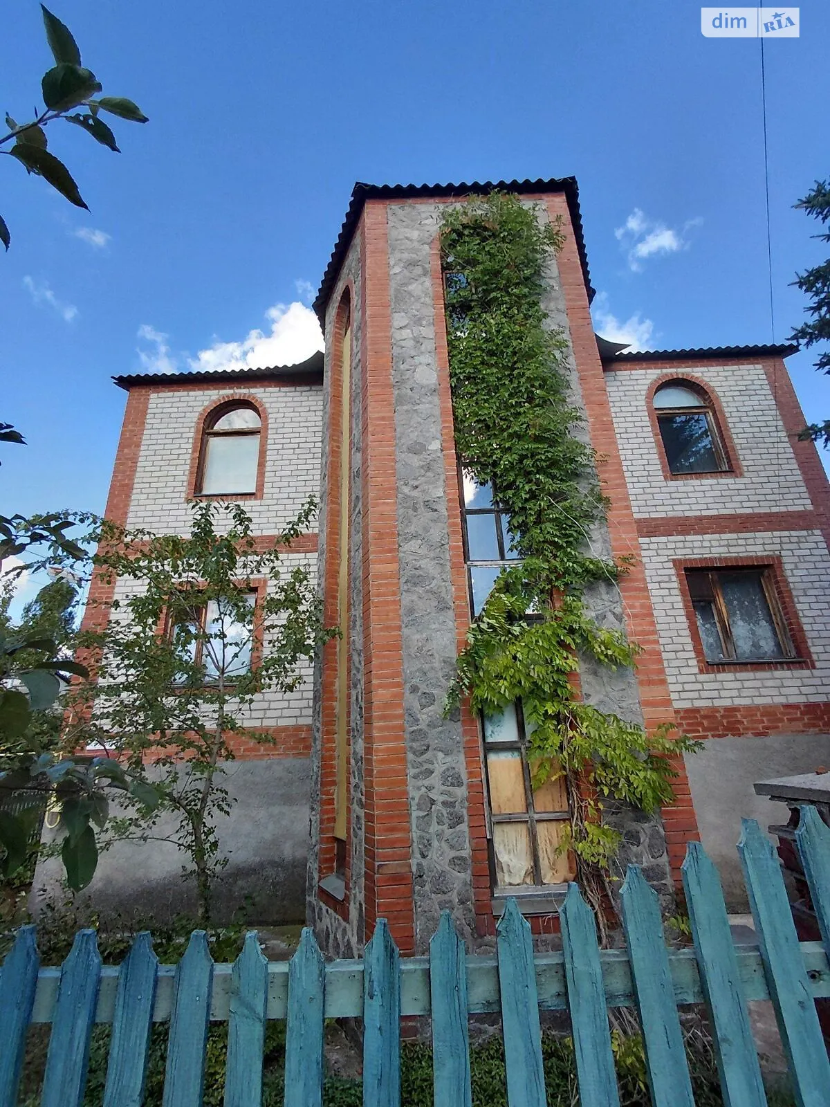 Продается дом на 3 этажа 155.6 кв. м с мебелью, цена: 115000 $ - фото 1