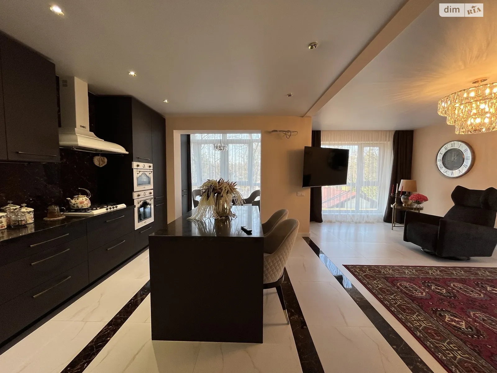 Продается 3-комнатная квартира 157.2 кв. м в Буче, ул. Антония Михайловского(Малиновского) - фото 1