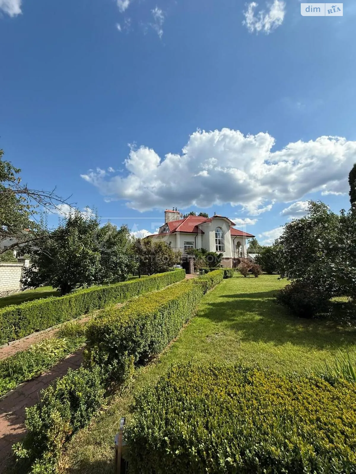 Продается дом на 2 этажа 478 кв. м с подвалом, цена: 525000 $ - фото 1
