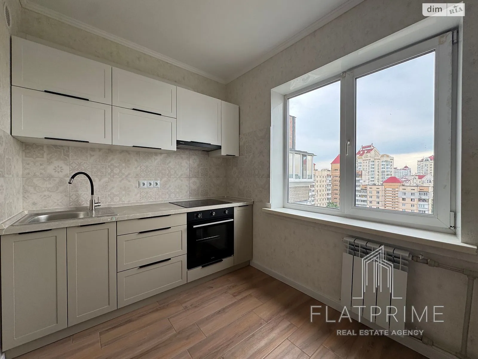 Продается 1-комнатная квартира 38 кв. м в Киеве, просп. Владимира Ивасюка, 37 - фото 1