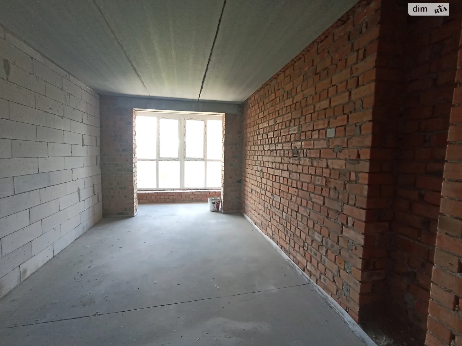 Продається 1-кімнатна квартира 42 кв. м у Гостомелі, вул. Миру, 3 - фото 1