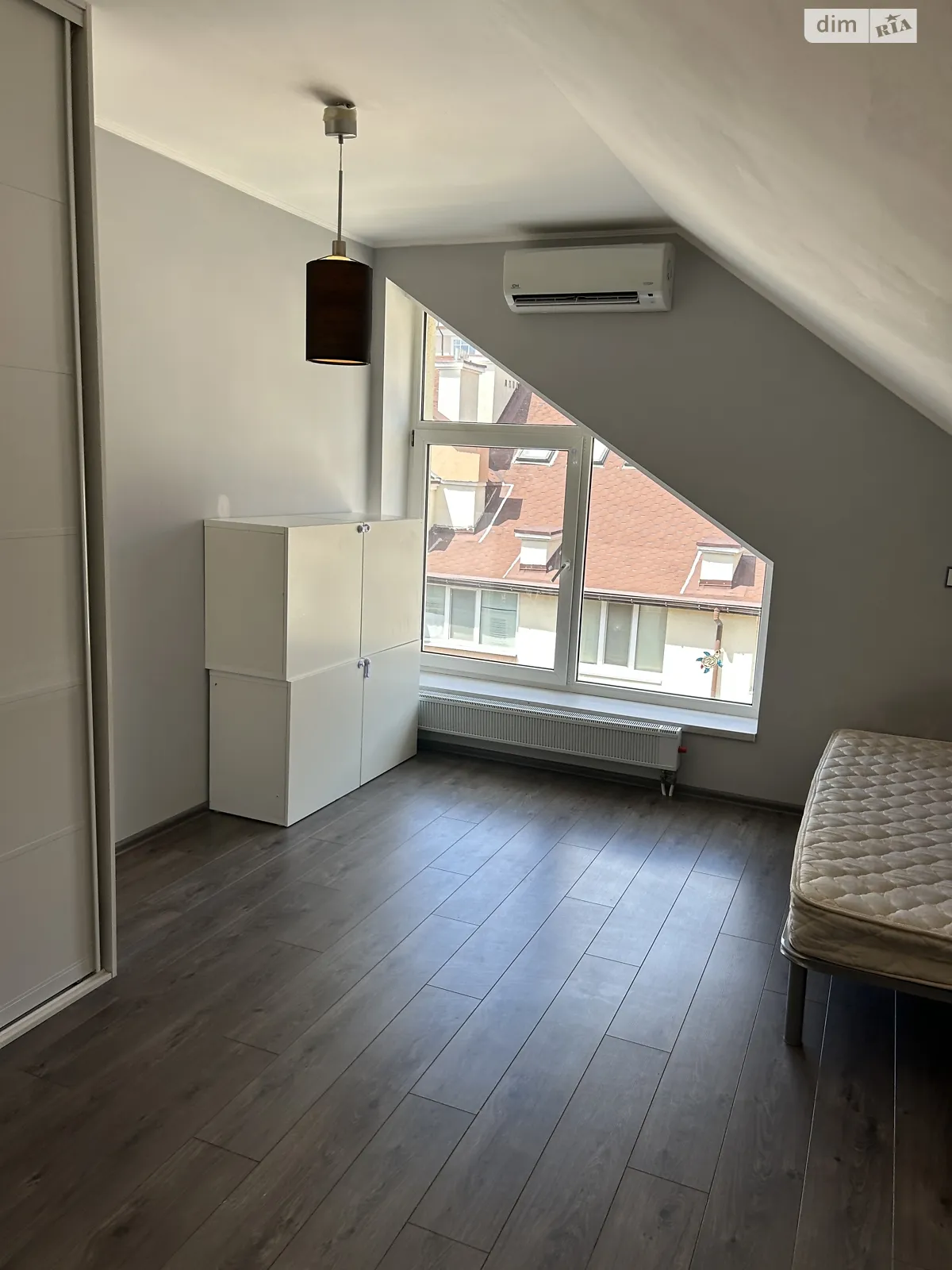 Продается 1-комнатная квартира 46 кв. м в Буче, бул. Богдана Хмельницкого, 15-17 - фото 1