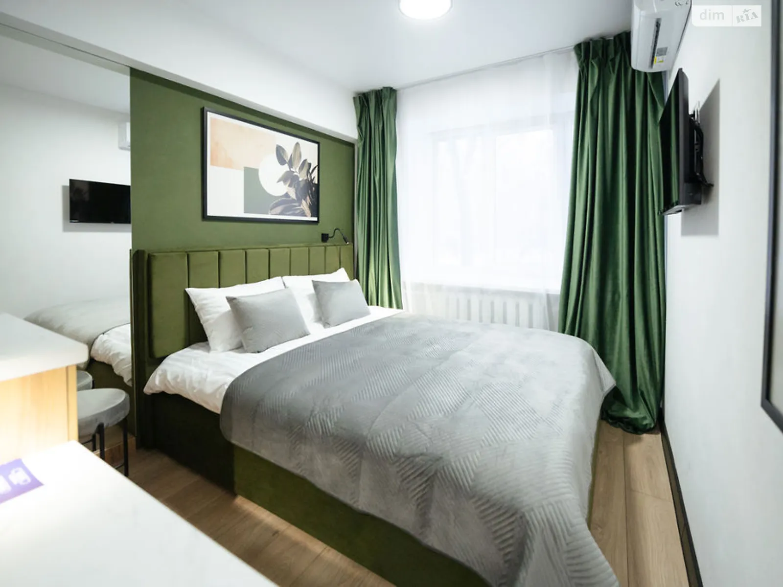 Сдается в аренду 1-комнатная квартира в Киеве, ул. Лаврская, 4 - фото 1