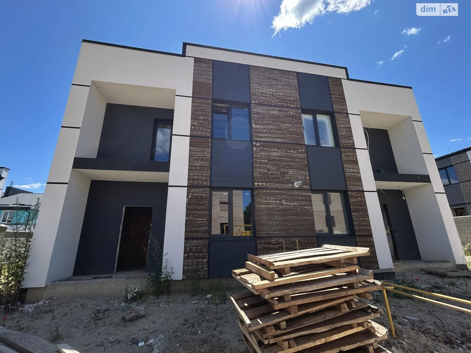 ул. Кулика и Гудачека(Макарова) Авторынок Ровно, цена: 75000 $ - фото 1