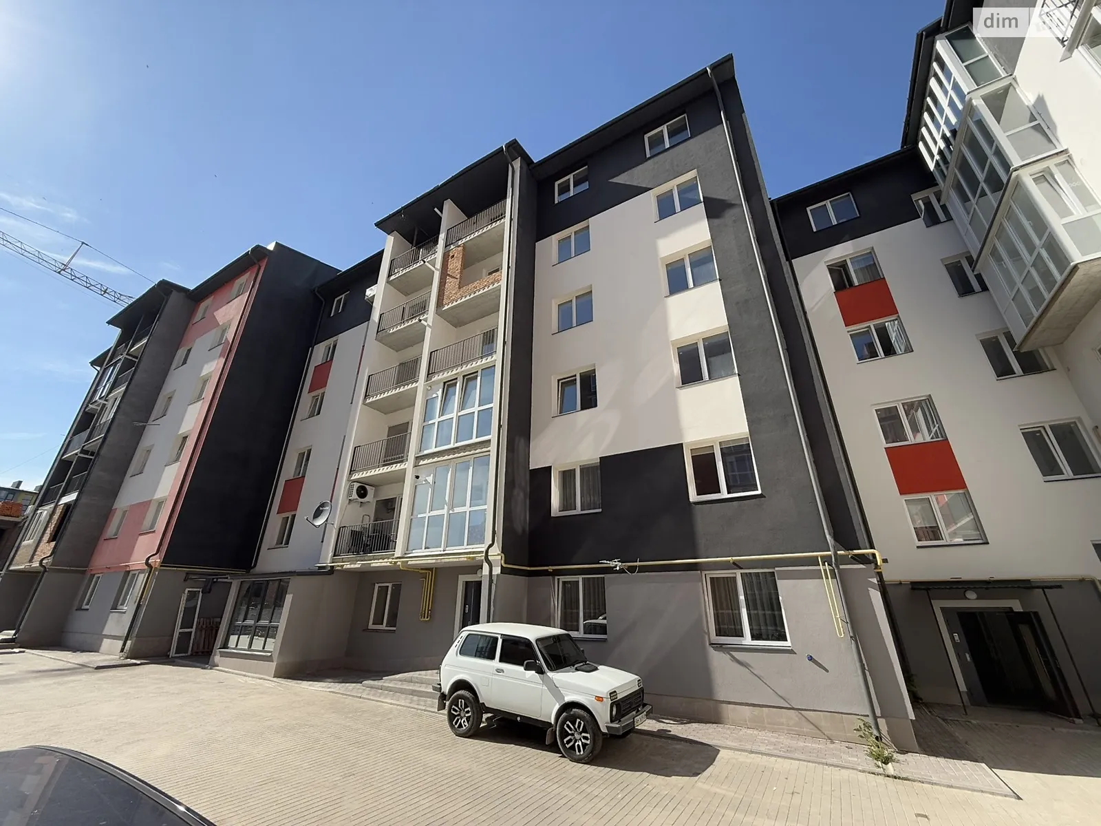 Продается 1-комнатная квартира 68 кв. м в Петрикове, ул. Шептицкого - фото 1