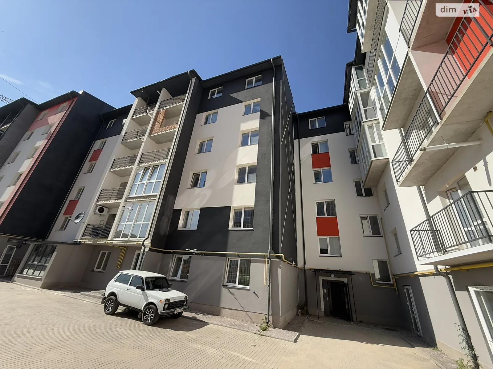 Продается 2-комнатная квартира 126.6 кв. м в Петрикове, ул. Шептицкого - фото 1