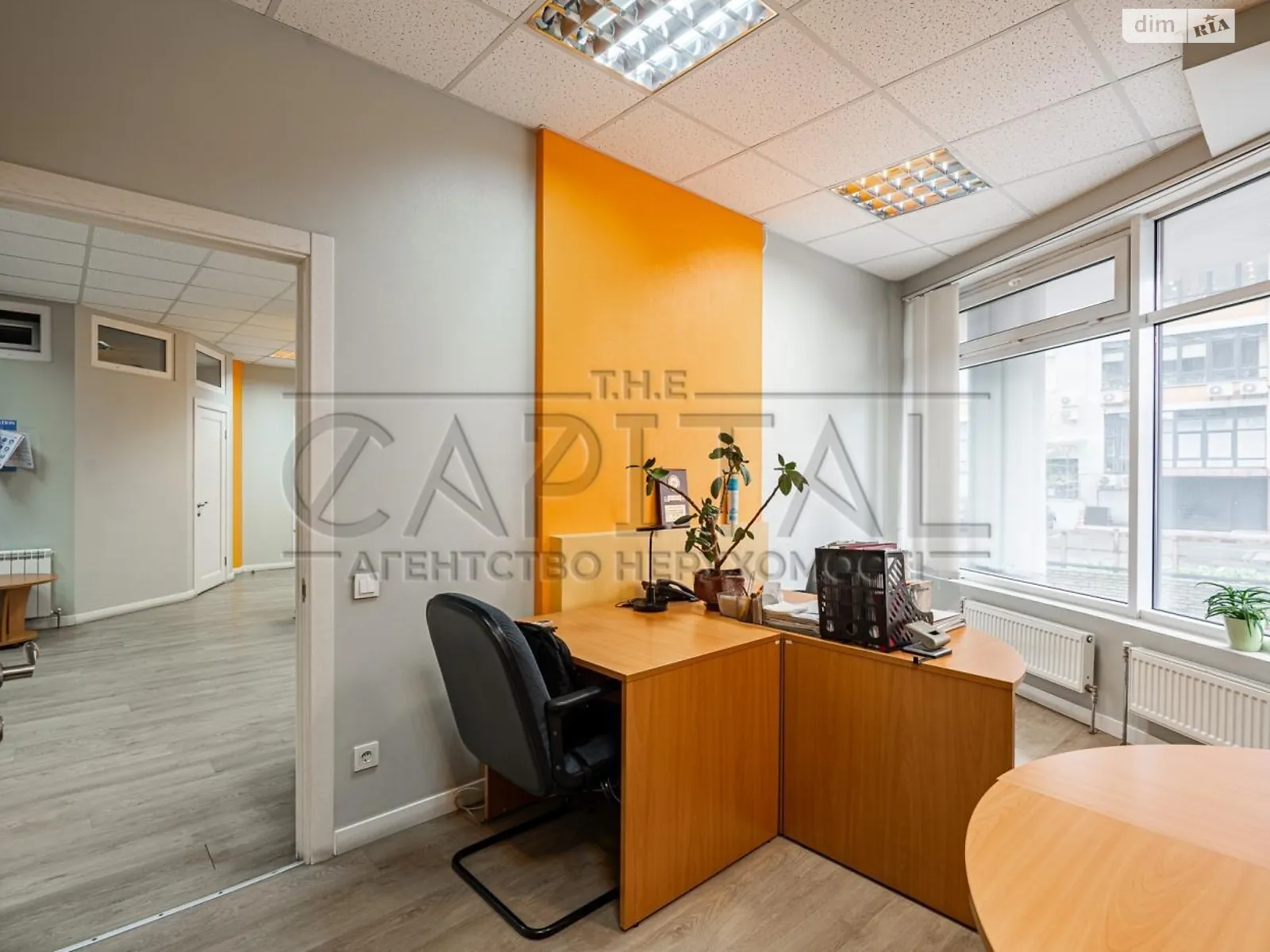 Продается офис 227.3 кв. м в бизнес-центре, цена: 500000 $ - фото 1