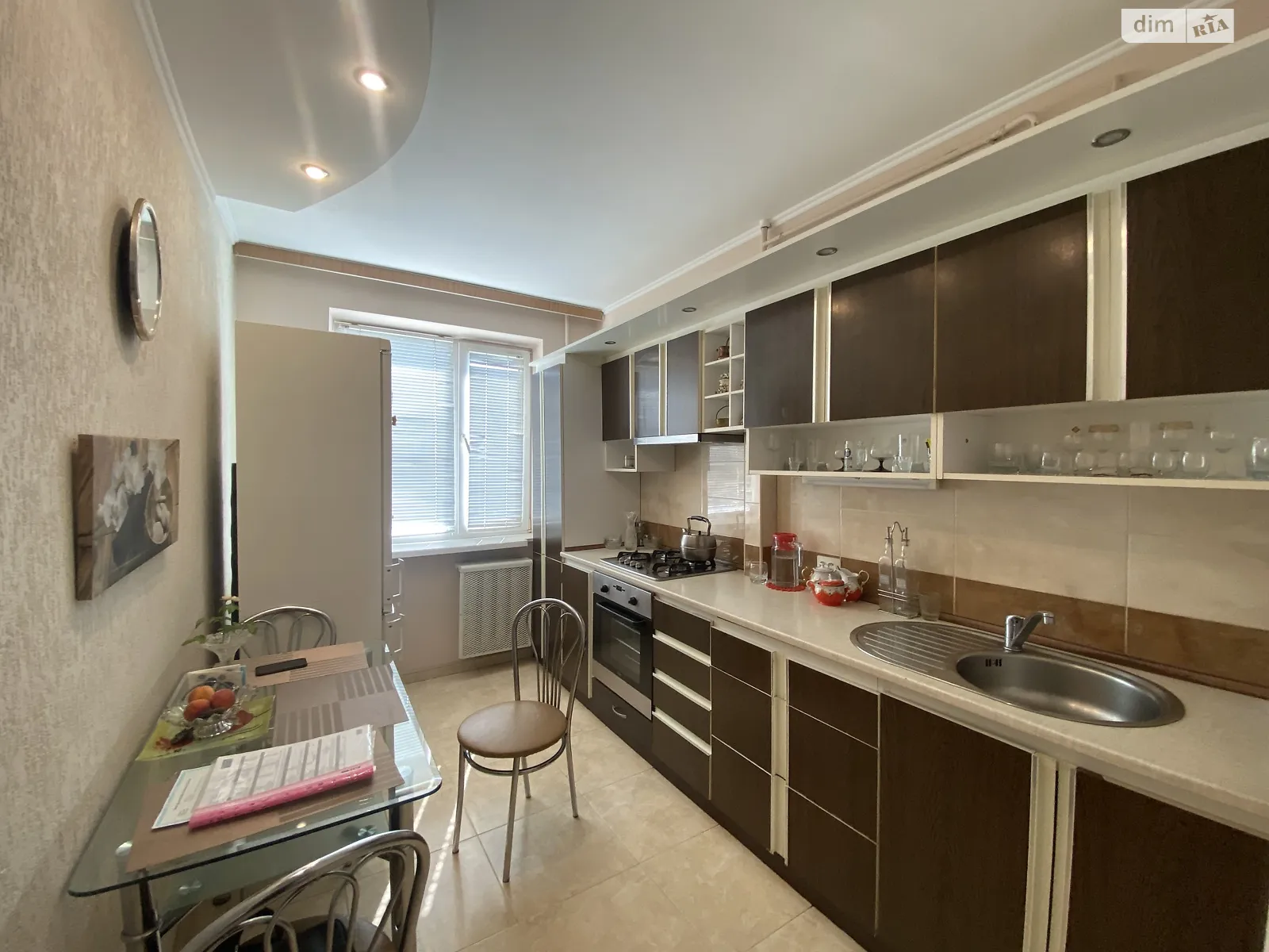 Продається 3-кімнатна квартира 67.5 кв. м у Чернівцях, вул. Сергія Скальда(Комарова Володимира) - фото 1