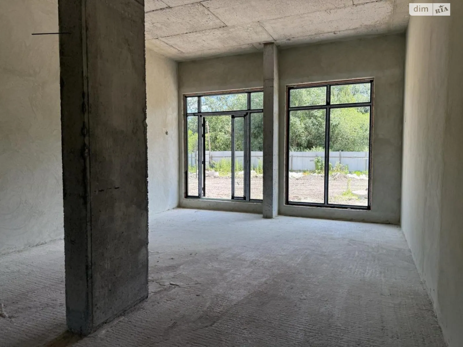 Сдается в аренду офис 63 кв. м в бизнес-центре, цена: 756 $ - фото 1