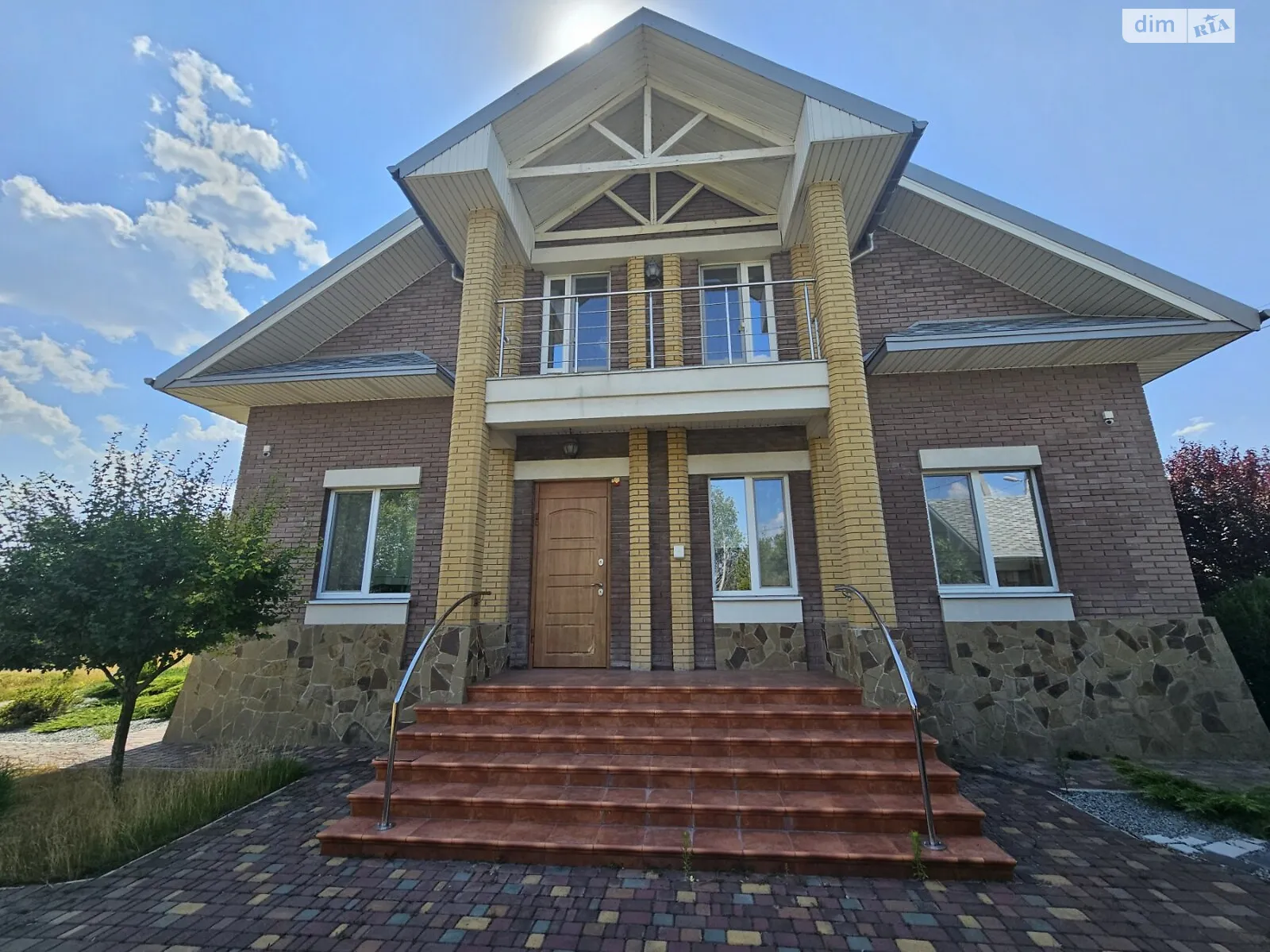 Продается дом на 2 этажа 275.6 кв. м с верандой, цена: 259900 $ - фото 1
