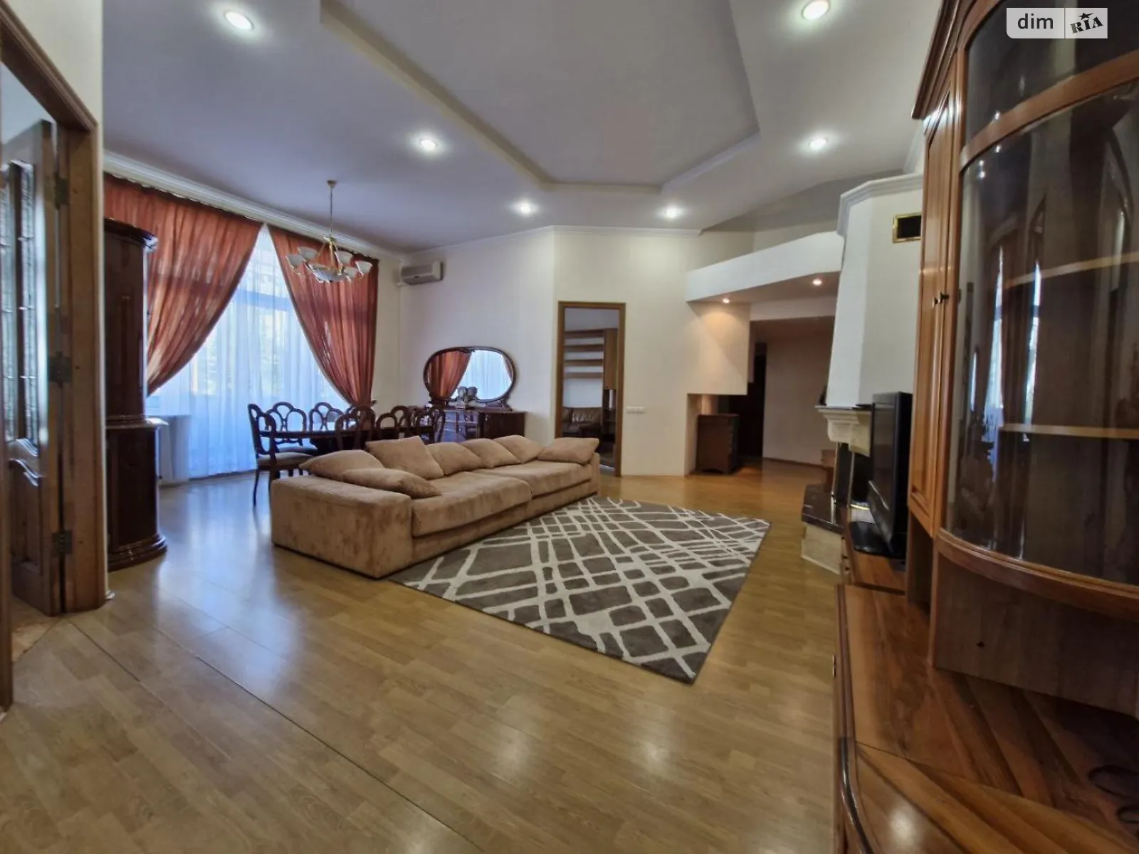 ул. Евгения Чикаленко(Пушкинская) Голосеевский Киев - фото 3