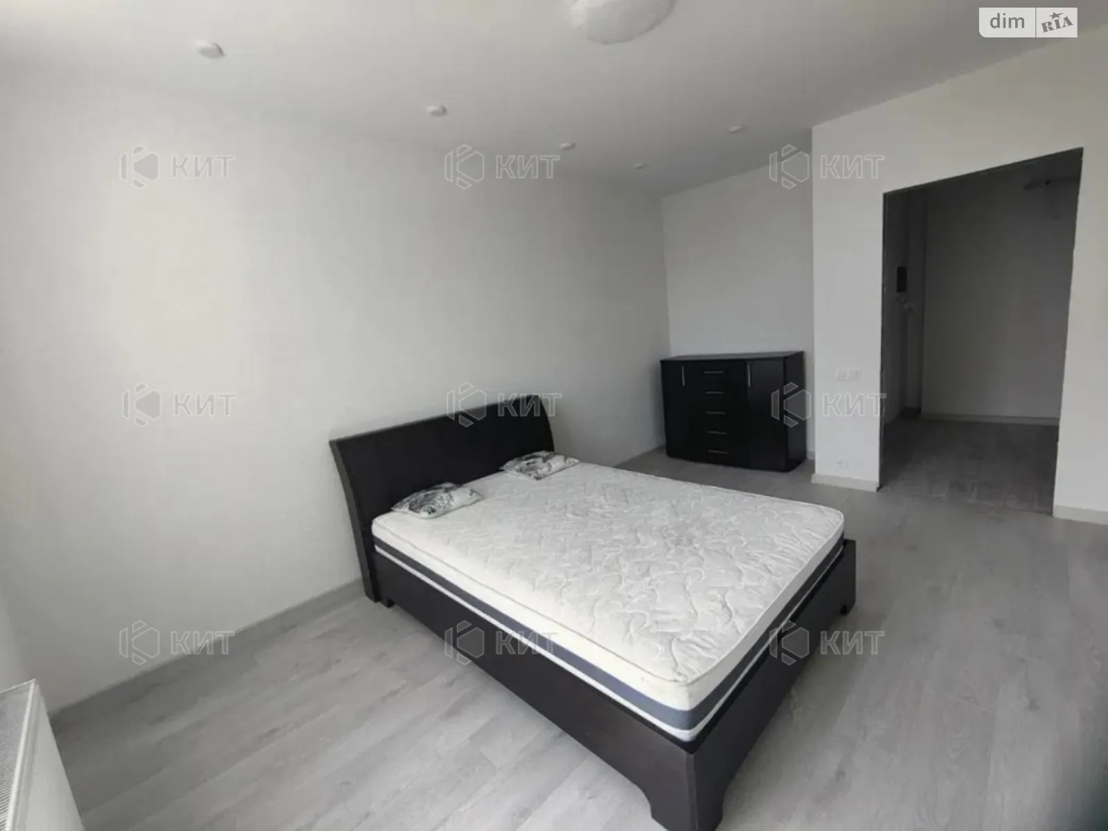 Продается 1-комнатная квартира 42 кв. м в Харькове, ул. Козакевича, 27 - фото 1