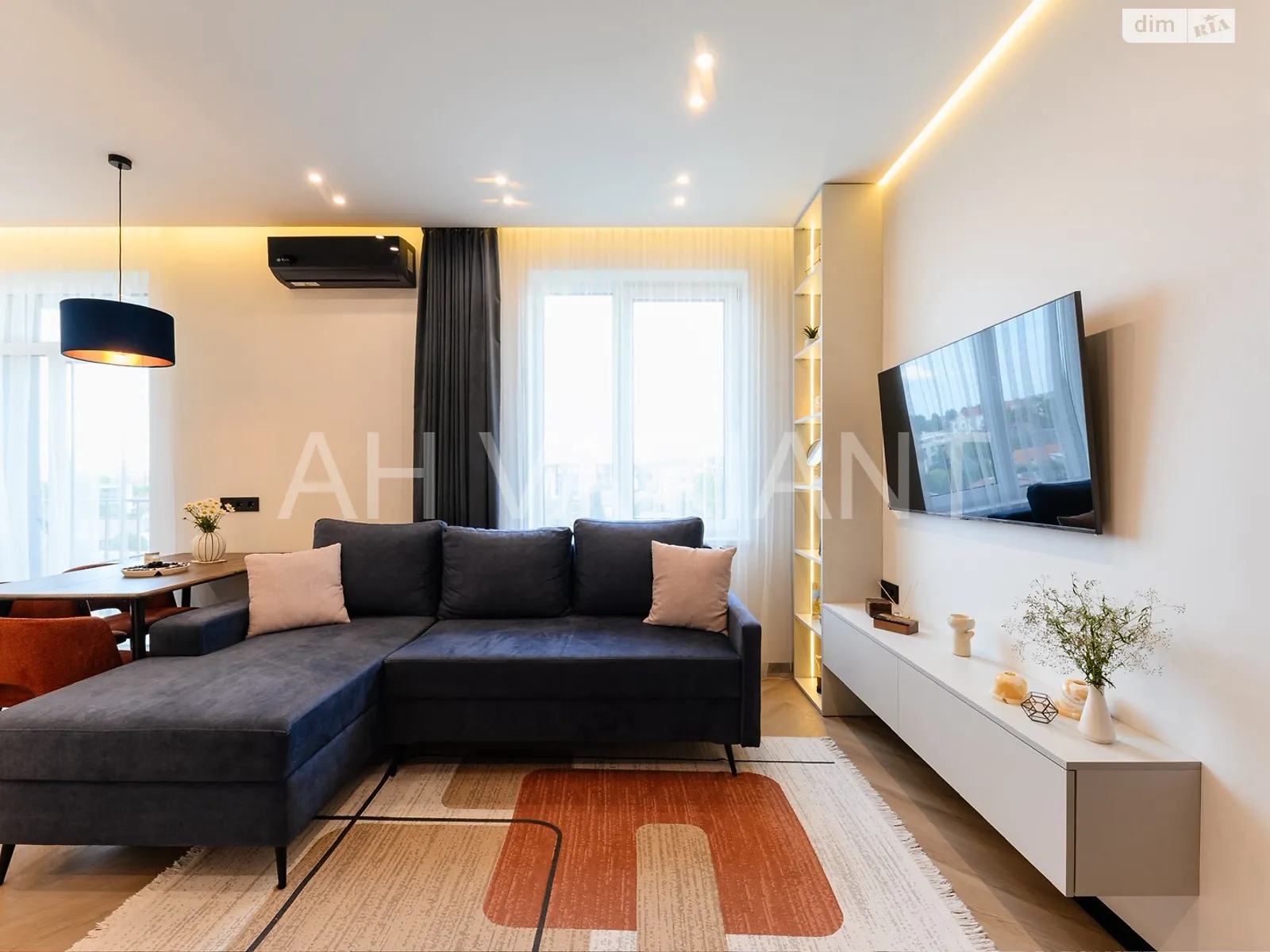 Продается 1-комнатная квартира 38 кв. м в Ужгороде, ул. Русская - фото 1