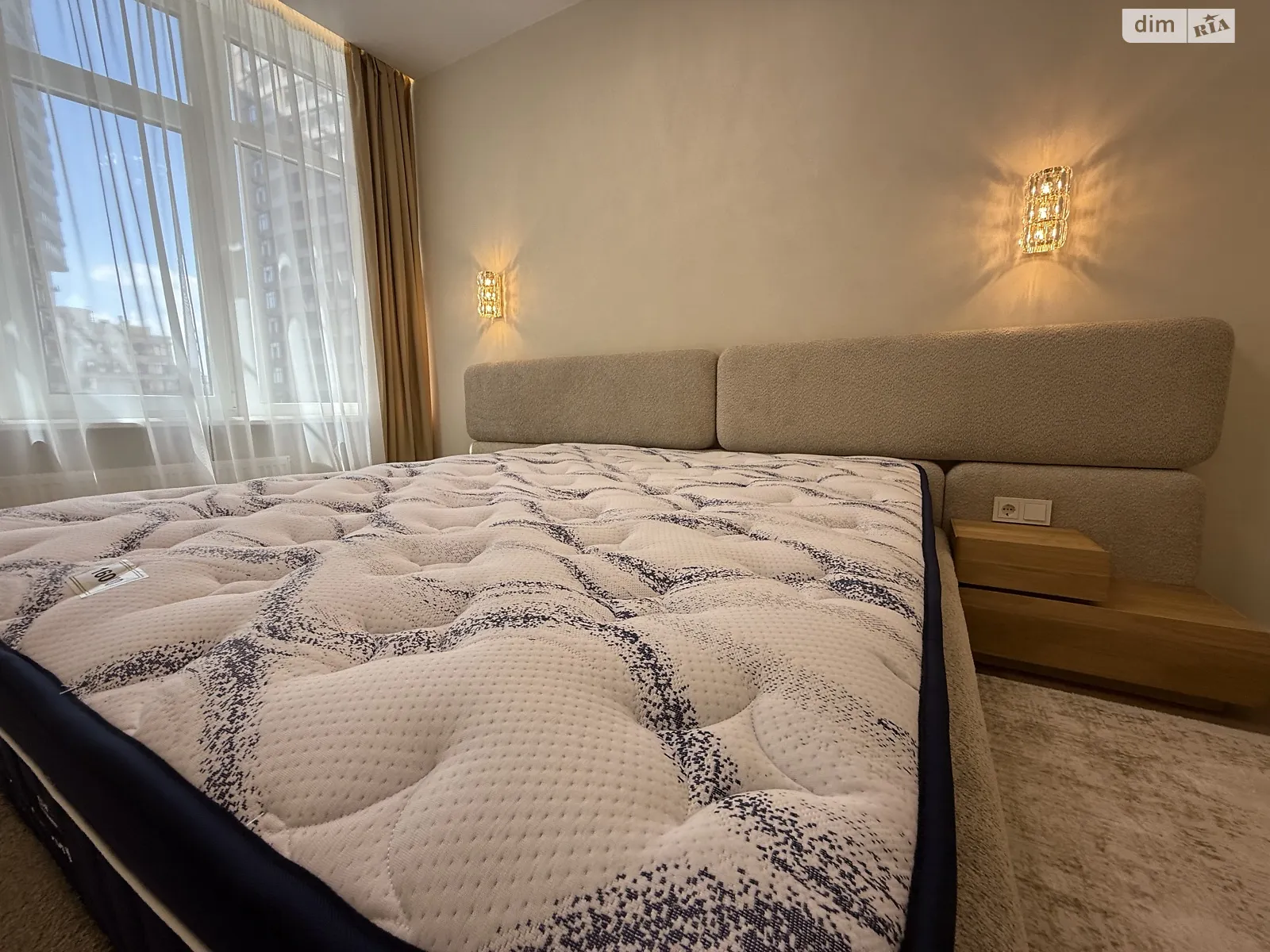 Продается 1-комнатная квартира 46 кв. м в Одессе, ул. Валерия Самофалова, 16А/6 - фото 1