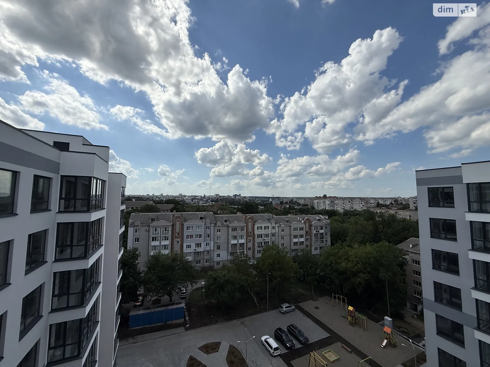 Продается 1-комнатная квартира 48 кв. м в Виннице, пл. Привокзальная - фото 1