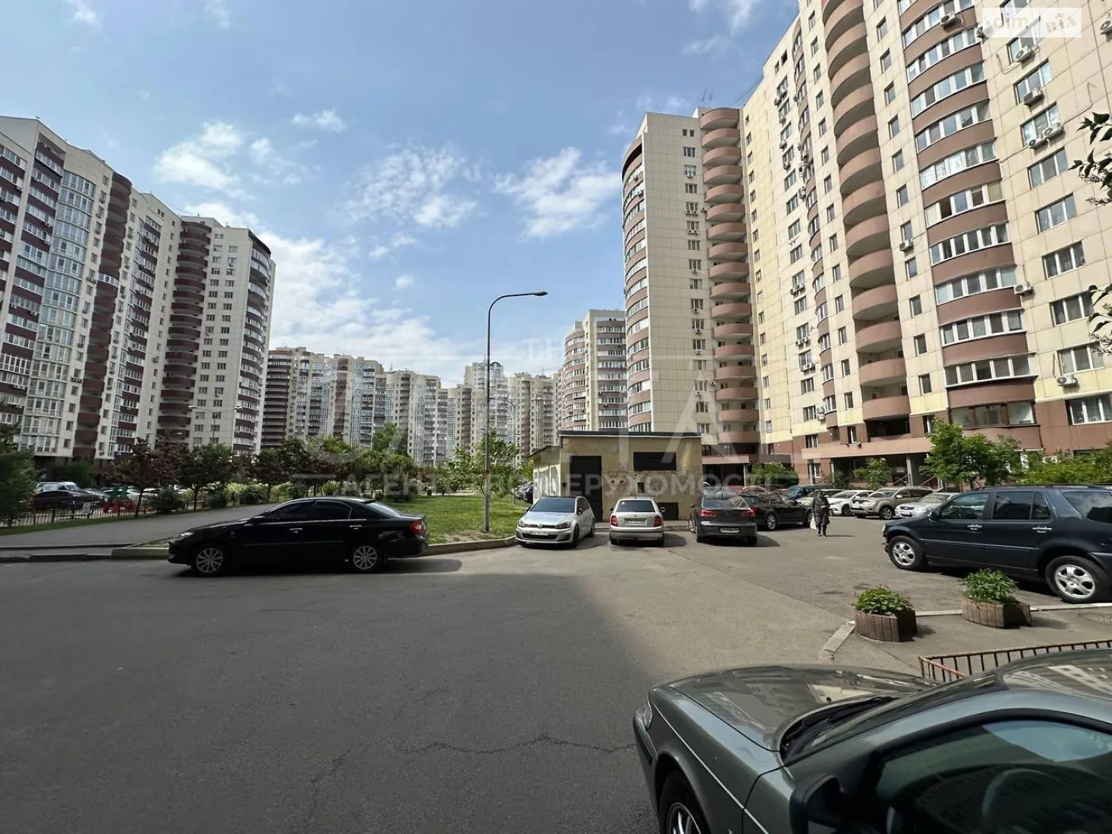 Продается объект сферы услуг 274 кв. м в 23-этажном здании, цена: 210000 $ - фото 1