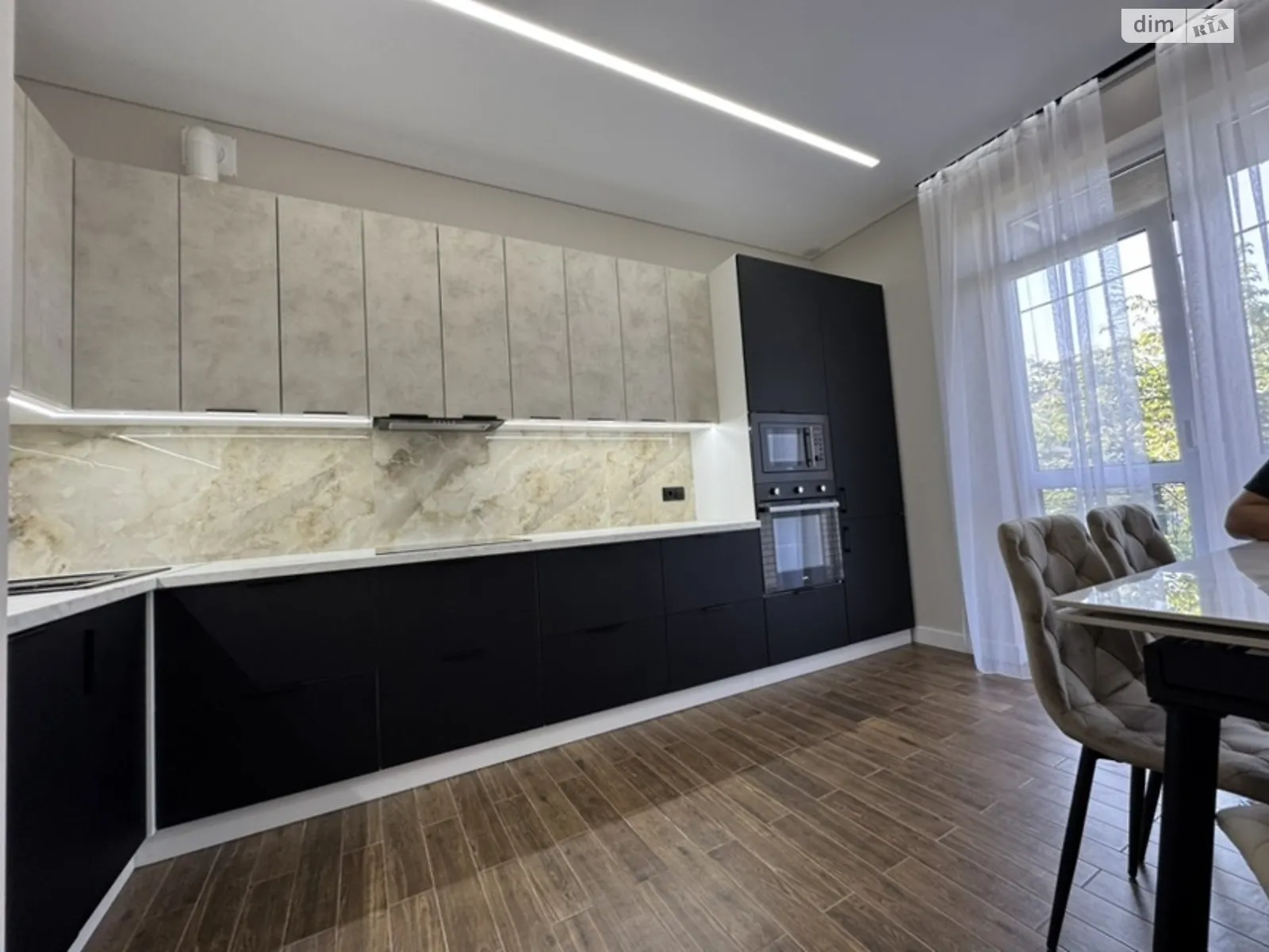 Продается 2-комнатная квартира 60 кв. м в Ужгороде, ул. Собранецкая - фото 1