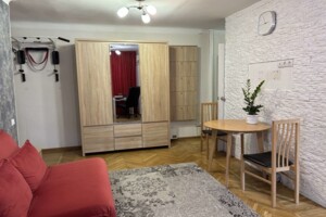Продаж квартири, Одеса, р‑н. Приморський, Польська (Кангуна) вулиця, буд. 16