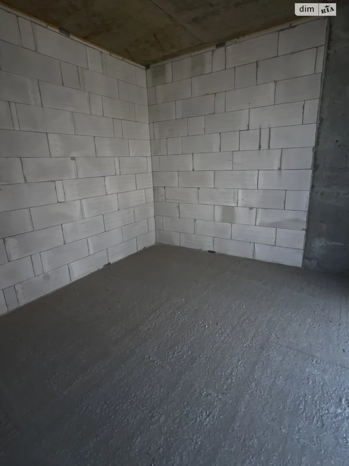 Продается 2-комнатная квартира 58 кв. м в Ивано-Франковске, ул. Химиков, 25 - фото 1