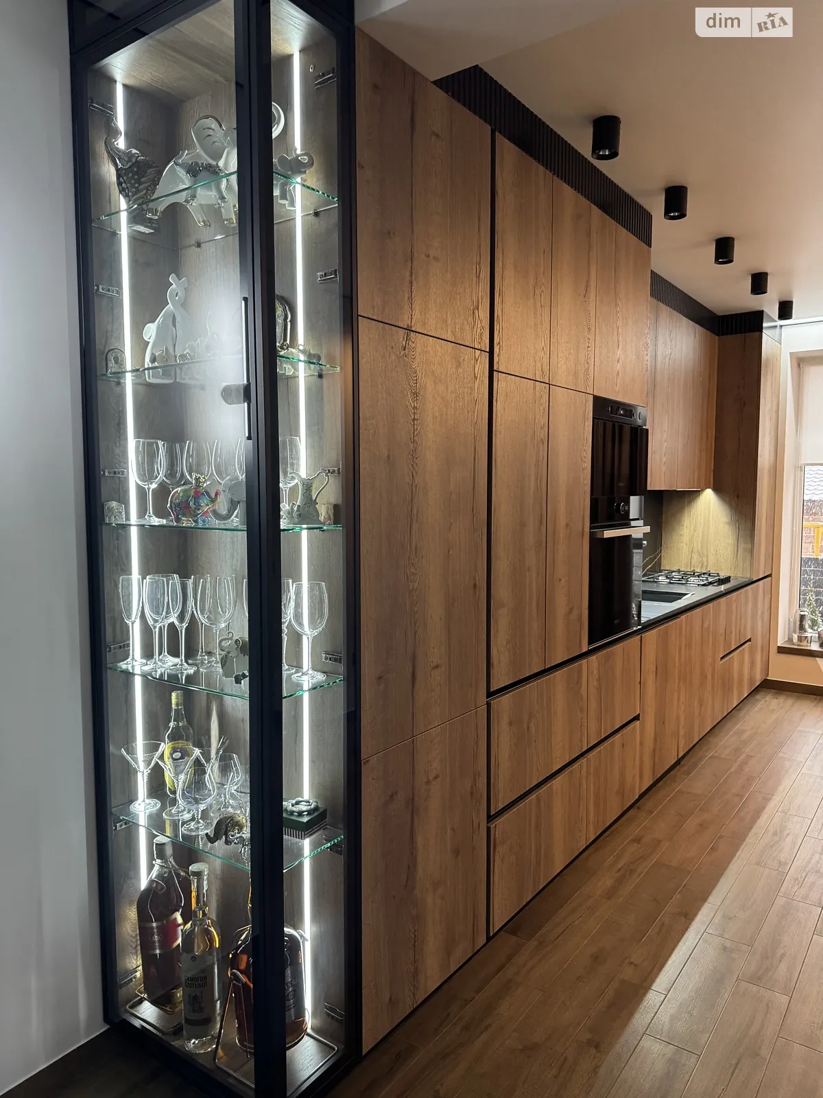 Продается дом на 2 этажа 100 кв. м с камином, цена: 185000 $ - фото 1