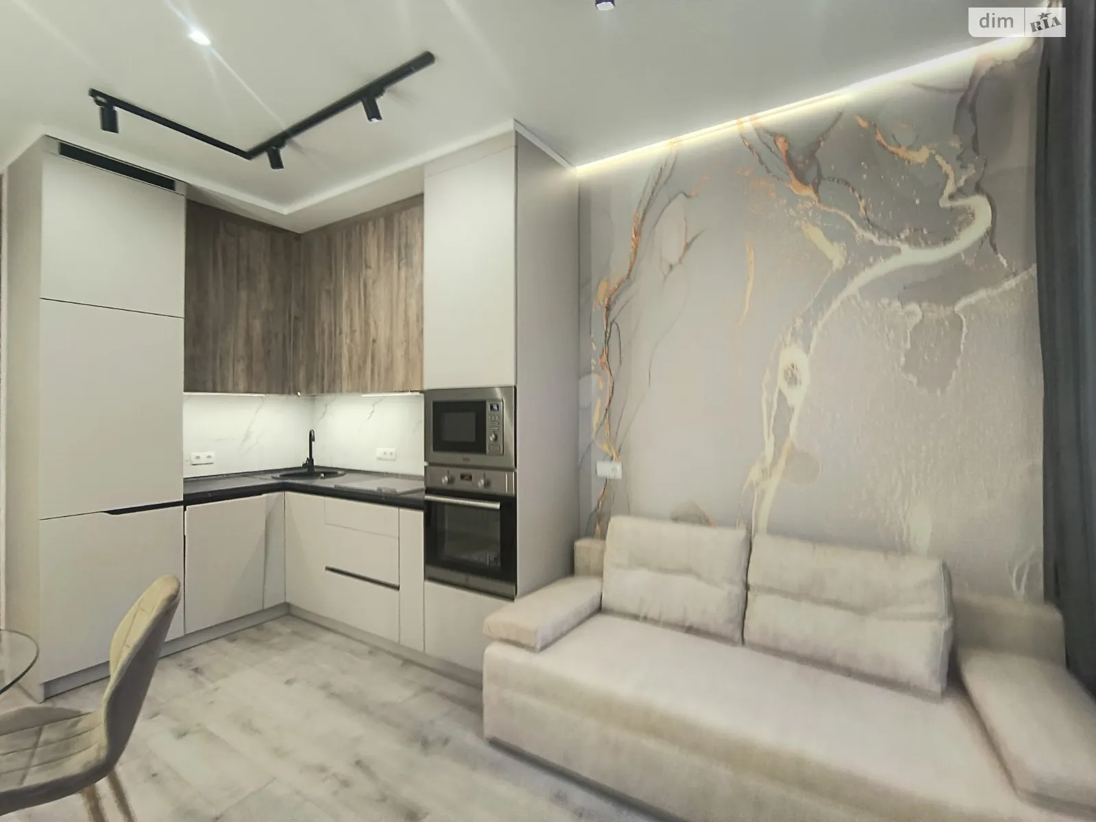 Сдается в аренду 1-комнатная квартира 41 кв. м в Одессе, ул. Краснова, 1Б - фото 1