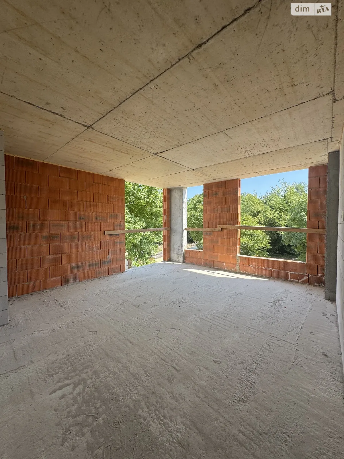 Продается 2-комнатная квартира 63 кв. м в Ивано-Франковске, ул. Химиков, 29 - фото 1