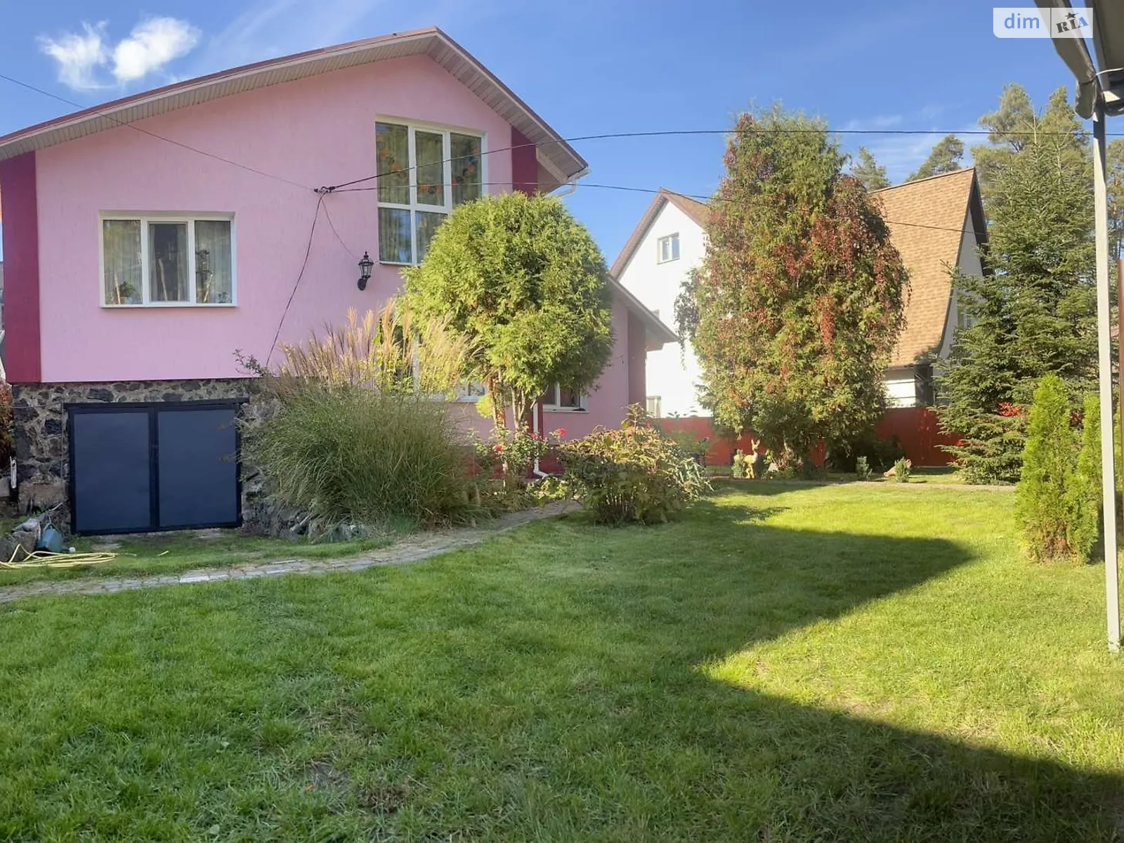 Продается дом на 3 этажа 189 кв. м с камином, цена: 210000 $ - фото 1