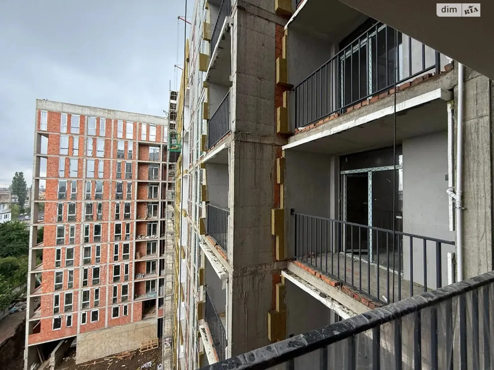 Продается 1-комнатная квартира 47 кв. м в Ужгороде, ул. Карпатской Украины(Гагарина), 28В - фото 1