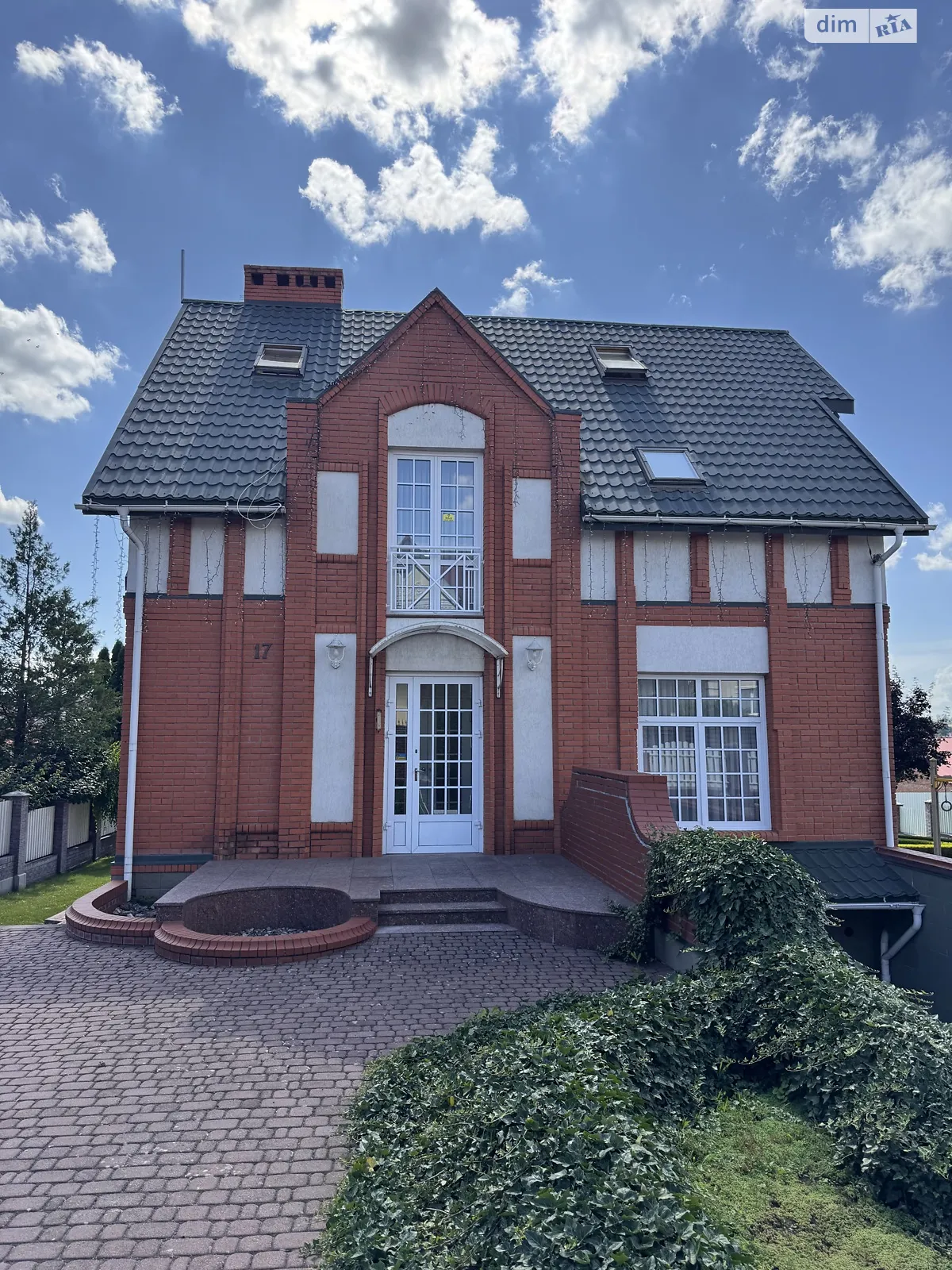Продается дом на 2 этажа 321.4 кв. м с верандой, цена: 280000 $ - фото 1