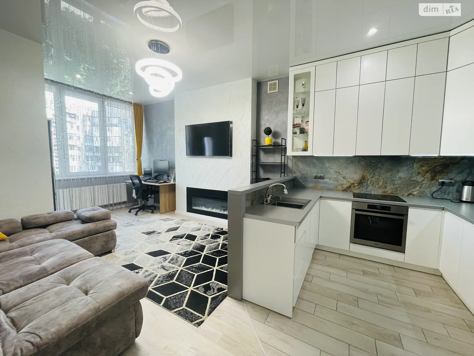 Продается 1-комнатная квартира 58.9 кв. м в Львове, ул. Стрыйская, 86В - фото 1