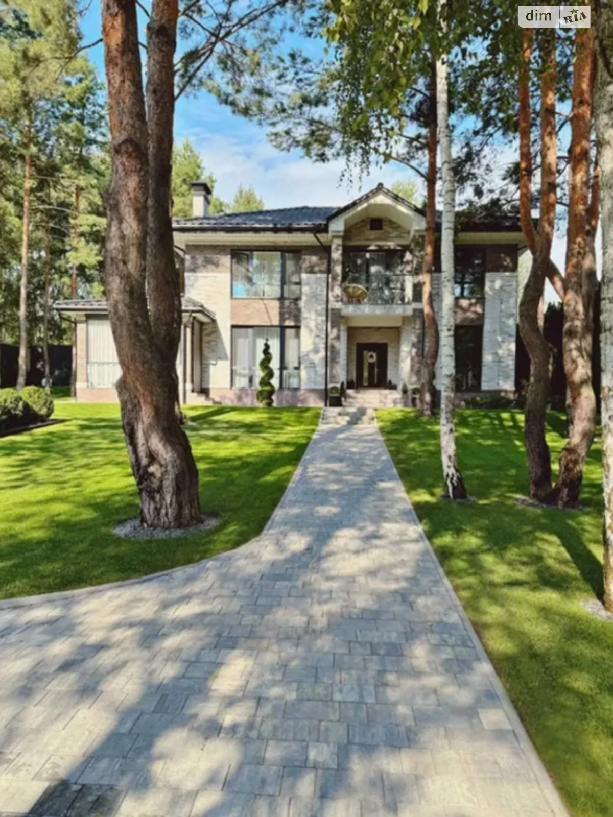 Продается дом на 2 этажа 190 кв. м с садом, цена: 720000 $ - фото 1