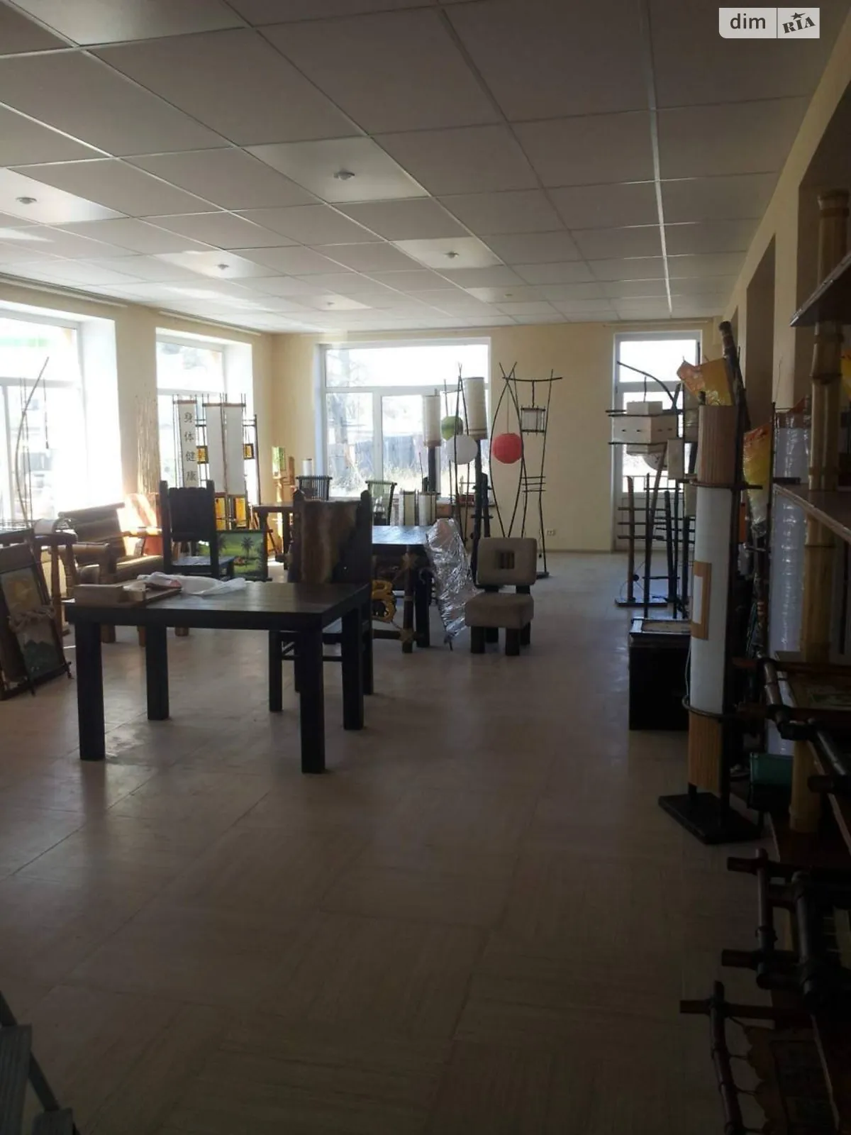 Сдается в аренду помещения свободного назначения 150 кв. м в 4-этажном здании, цена: 1640 $ - фото 1