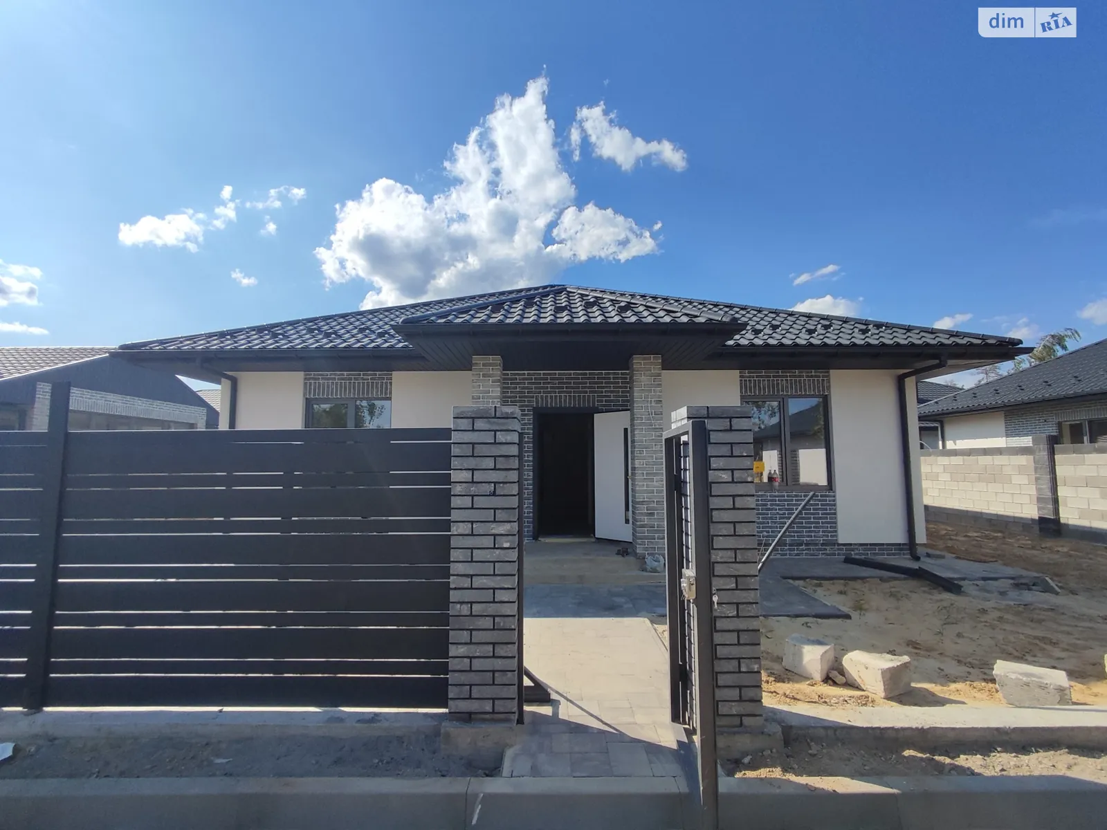 Продается одноэтажный дом 98 кв. м с мебелью, цена: 84000 $ - фото 1