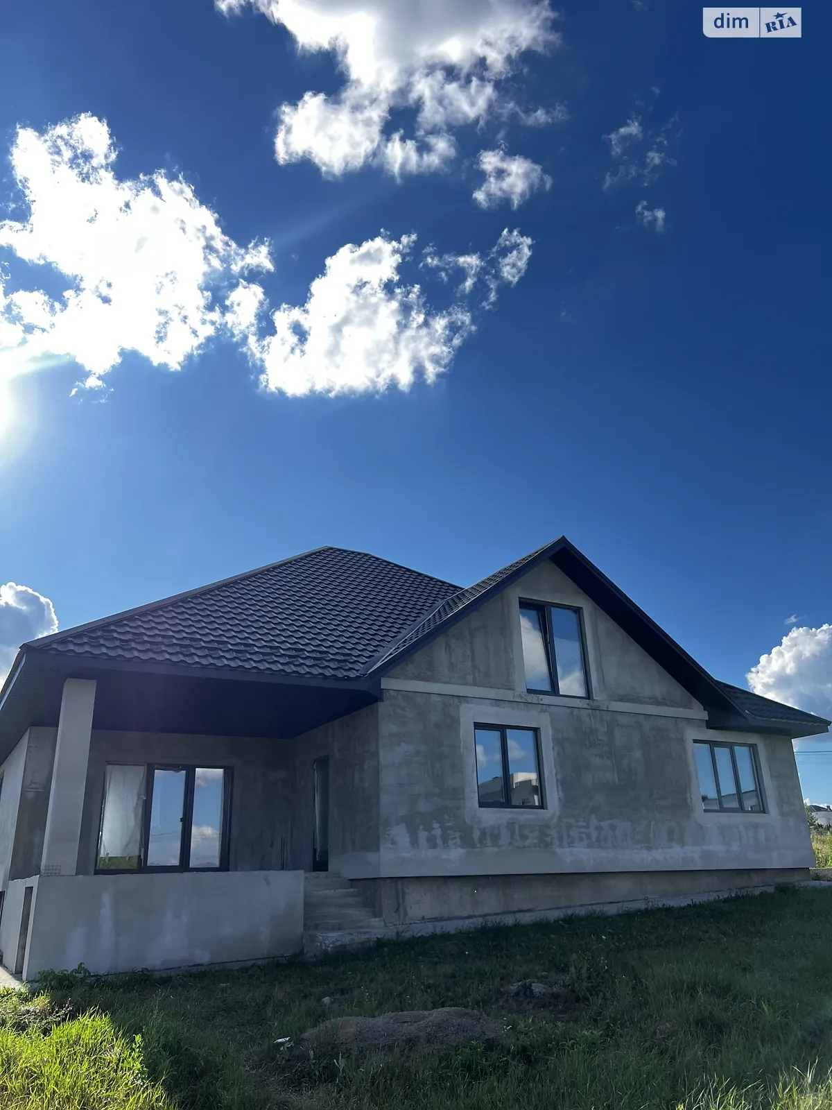 Продается дом на 2 этажа 213 кв. м с верандой, цена: 160000 $ - фото 1