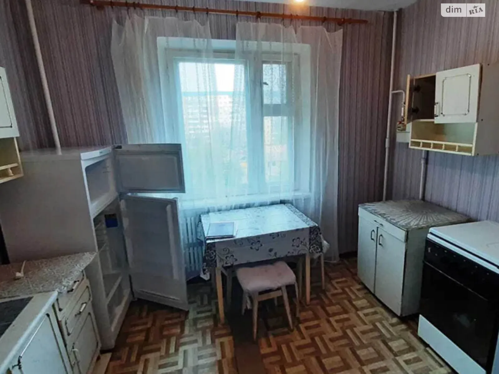 Продается 3-комнатная квартира 76 кв. м в Днепре, ул. Дарницкая, 9 - фото 1