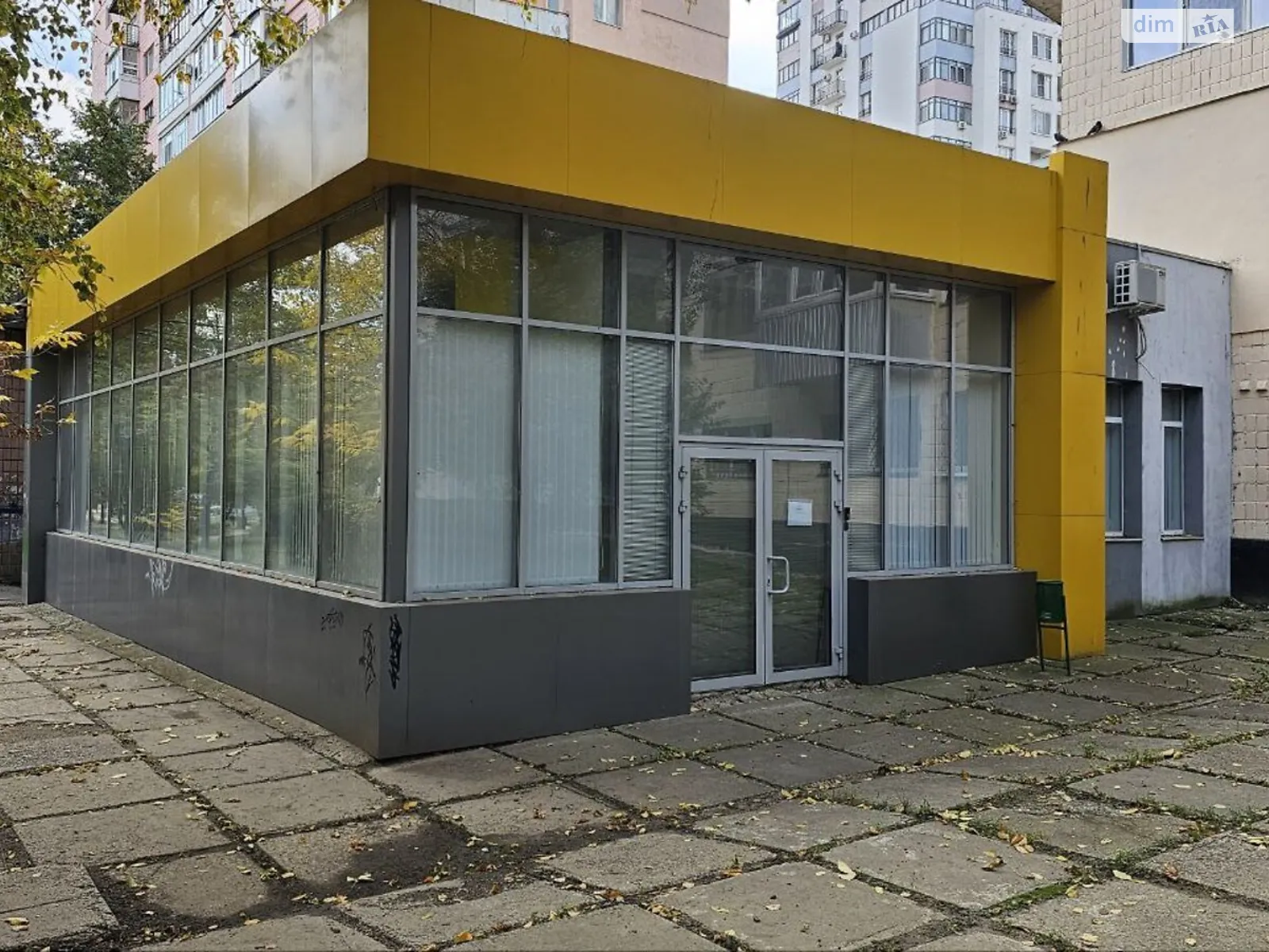 Сдается в аренду офис 216.2 кв. м в бизнес-центре, цена: 54000 грн - фото 1