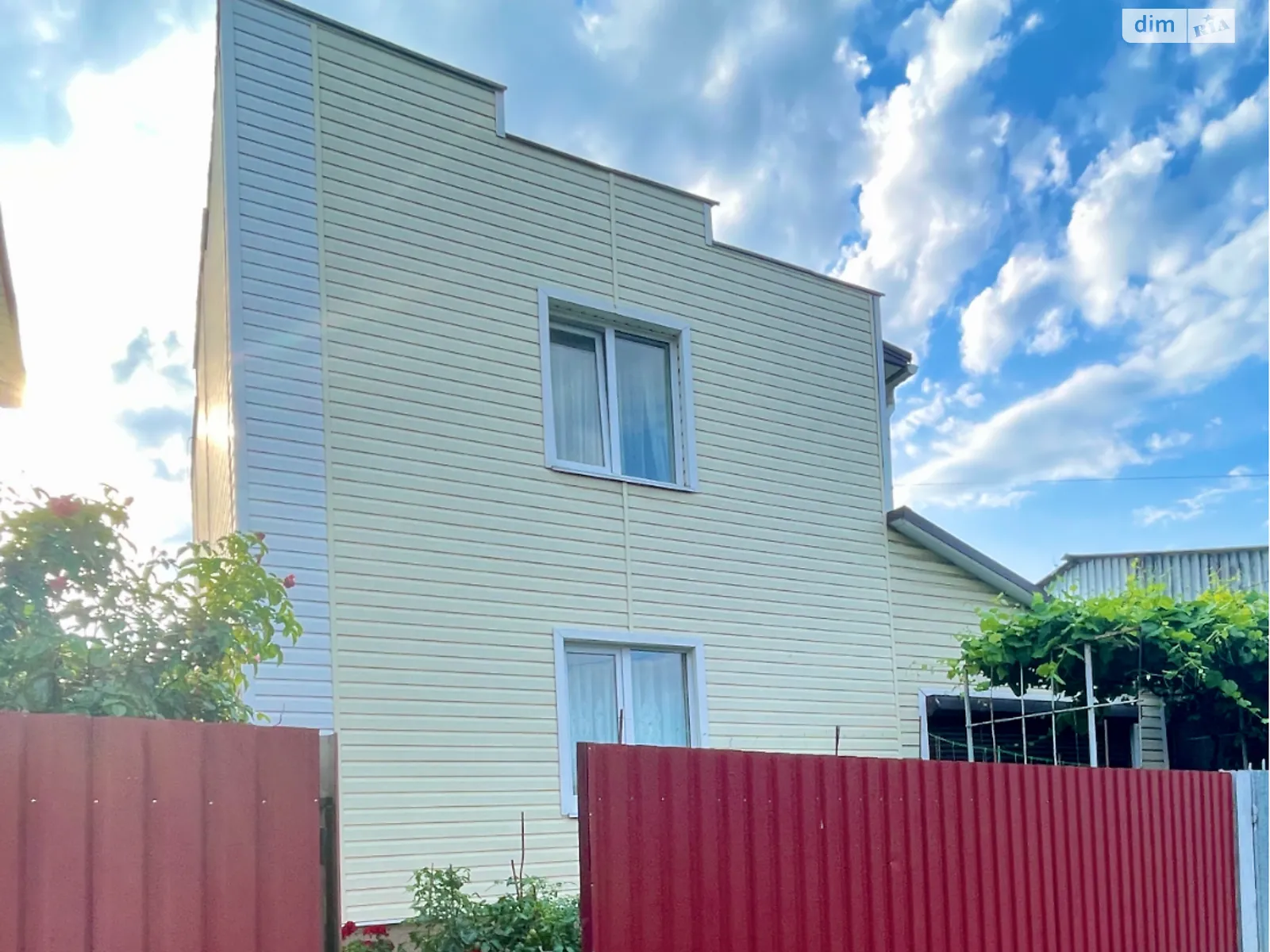 Продается дом на 2 этажа 99.4 кв. м с баней/сауной, цена: 115000 $ - фото 1
