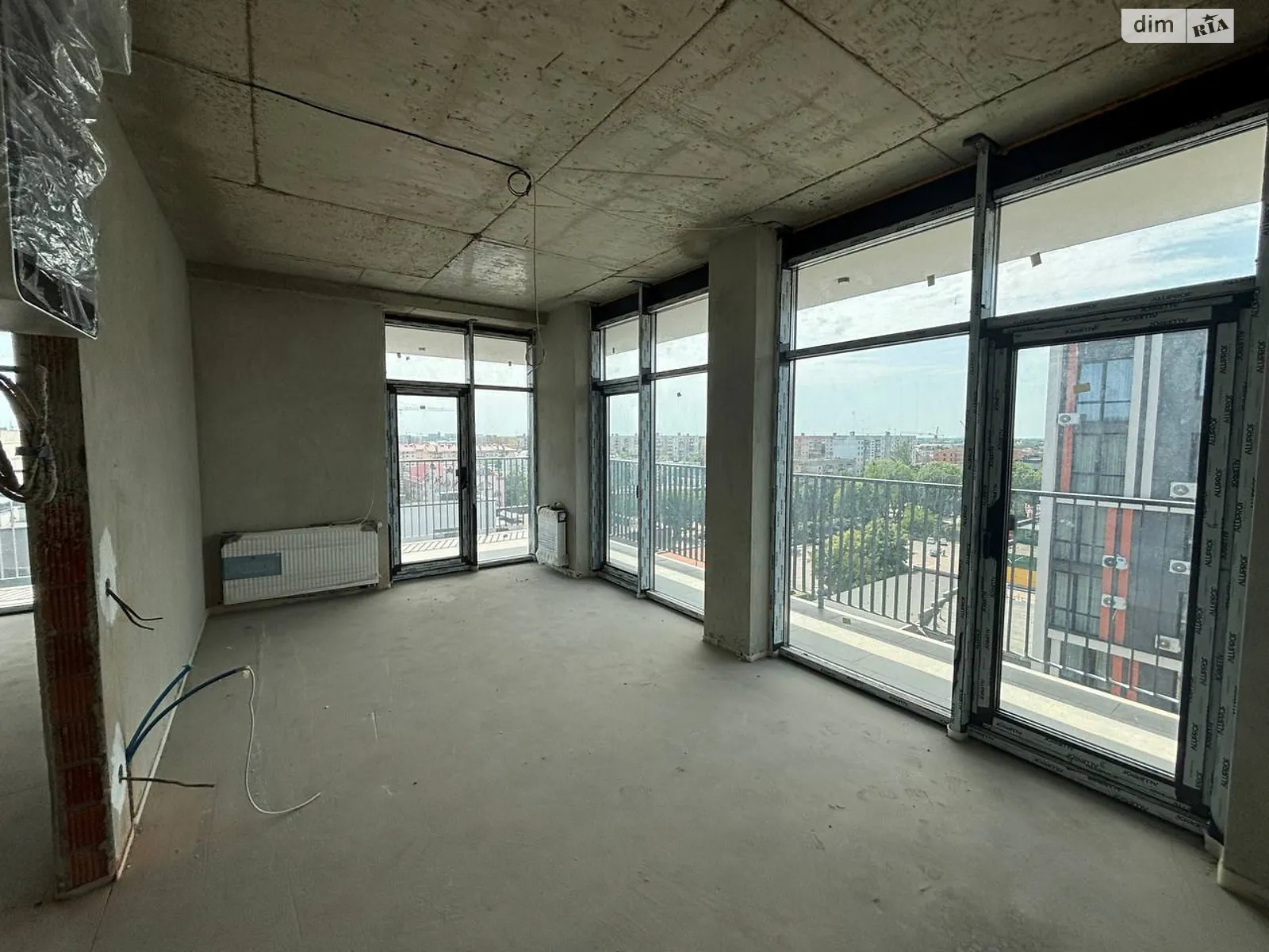 Продається 1-кімнатна квартира 45.95 кв. м у Ужгороді, вул. Миколи Бобяка, 1Г - фото 1