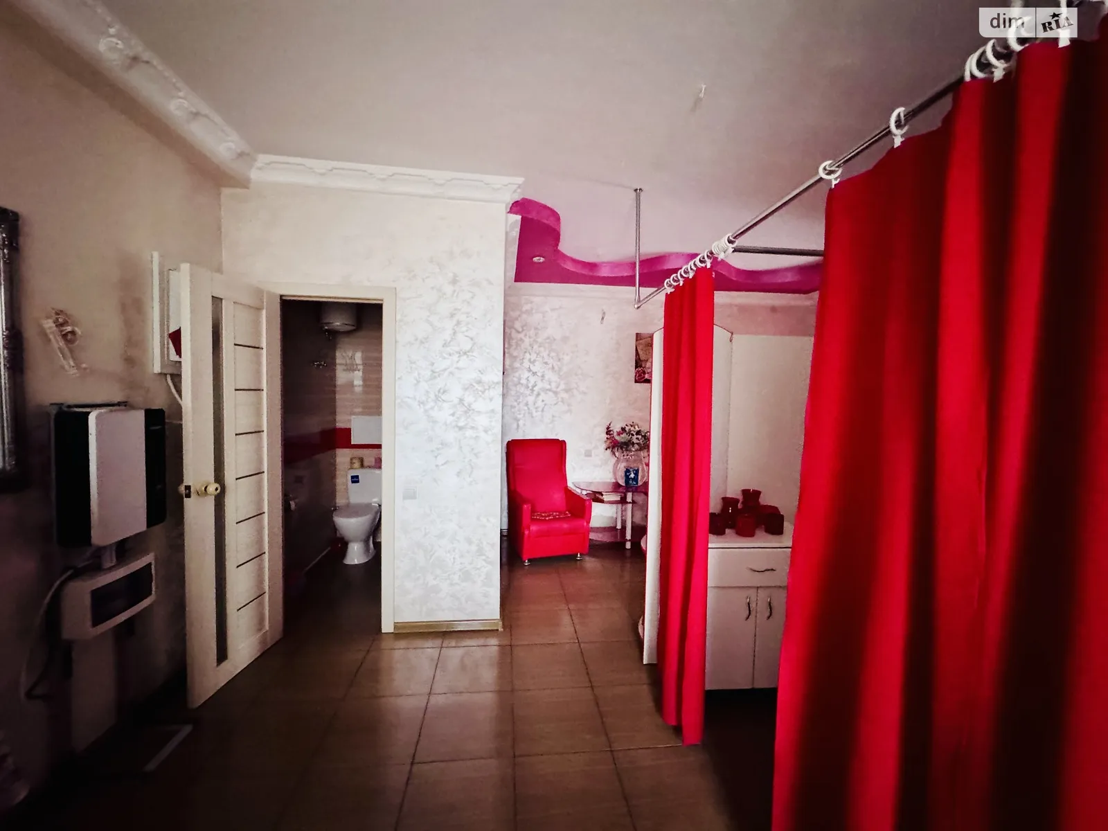 Продается объект сферы услуг 45 кв. м в 10-этажном здании, цена: 52500 $ - фото 1