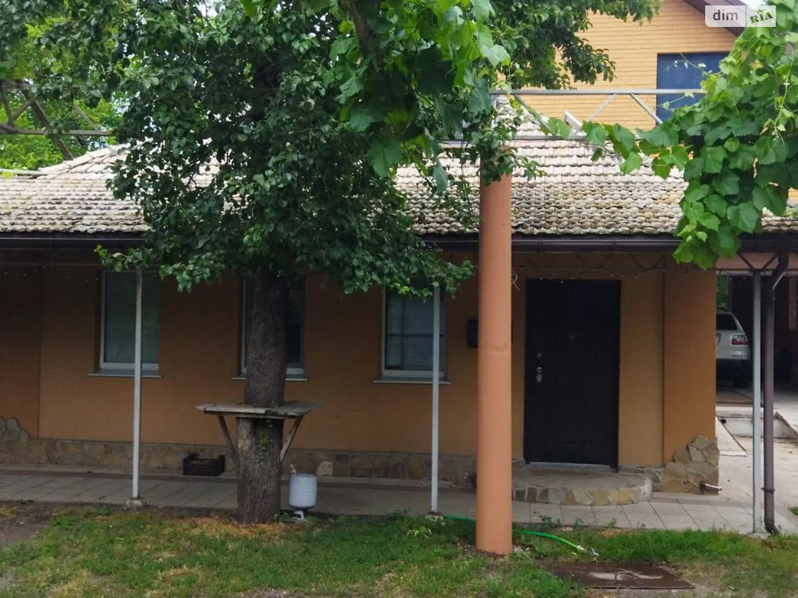 Продается дом на 2 этажа 281.2 кв. м с балконом, цена: 65000 $ - фото 1