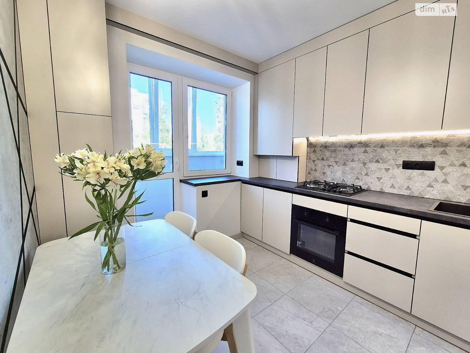 Прев'ю фото 2