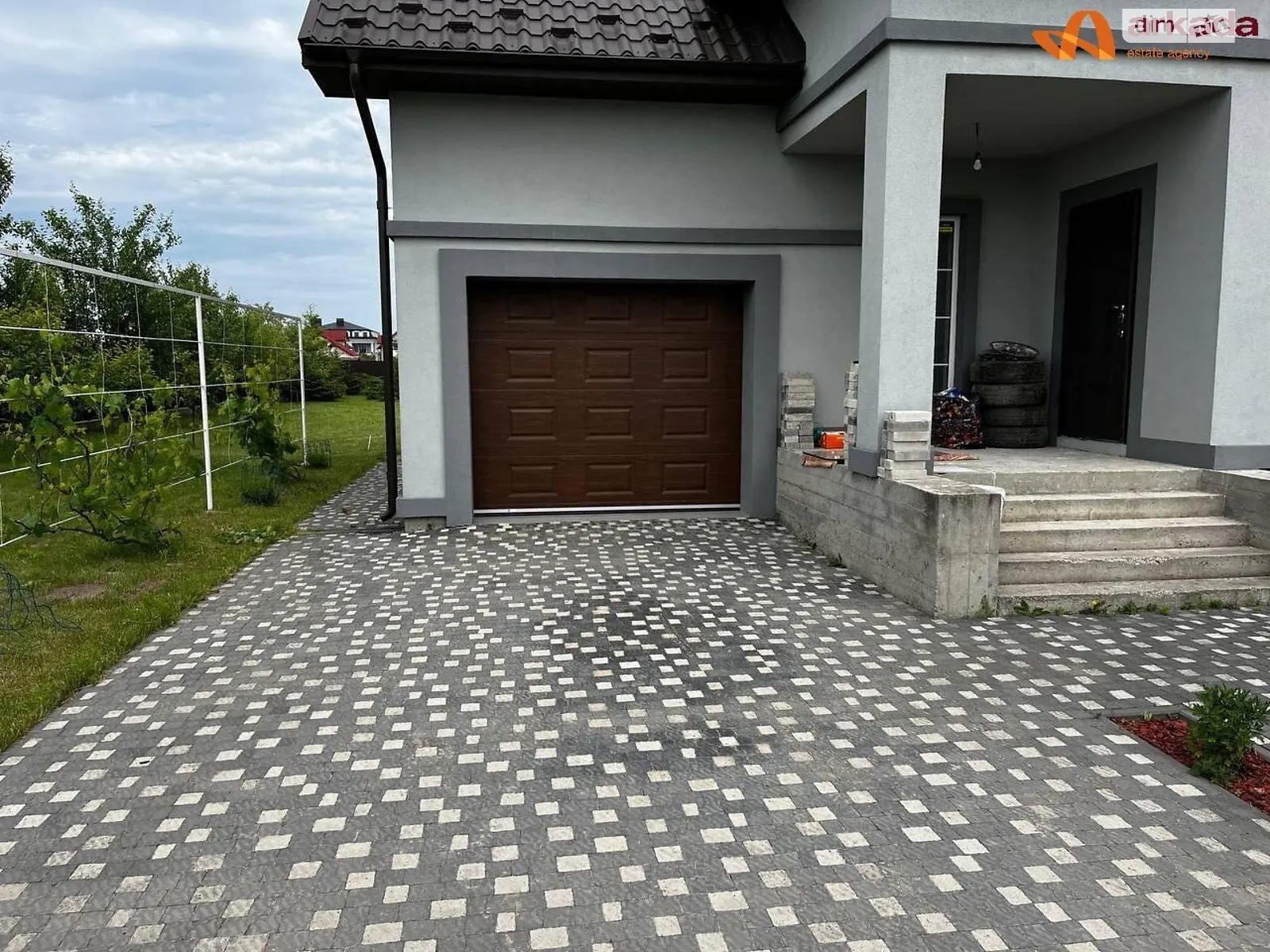 Продается дом на 2 этажа 169.7 кв. м с садом, цена: 250000 € - фото 1